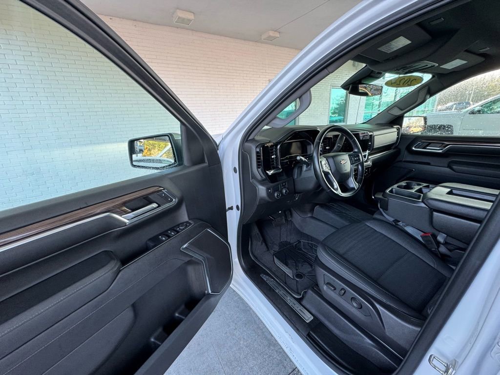 Used 2024 Chevrolet Silverado 1500 LT w/ Protection Package image 11