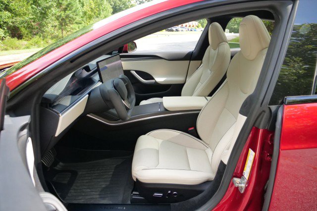 Used 2023 Tesla Model S Plaid AWD/4WD image 24