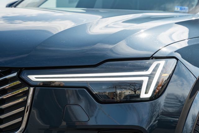 Used 2025 Volvo XC90 B6 Plus image 13