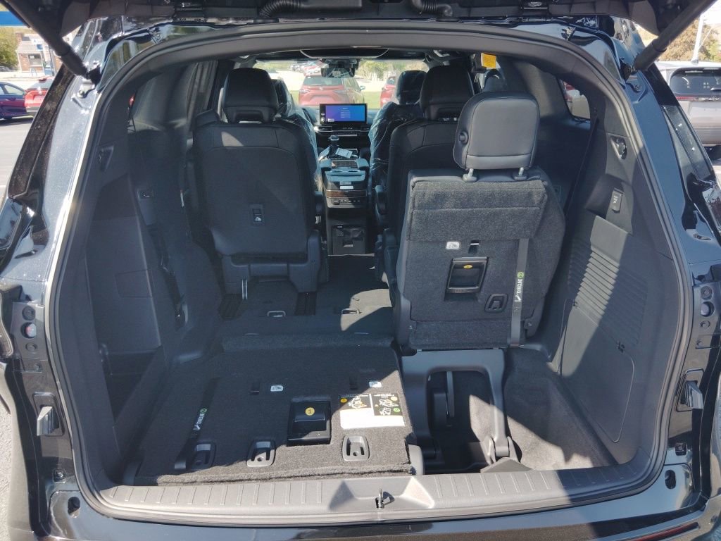 New 2026 Toyota Sienna Platinum AWD/4WD image 13