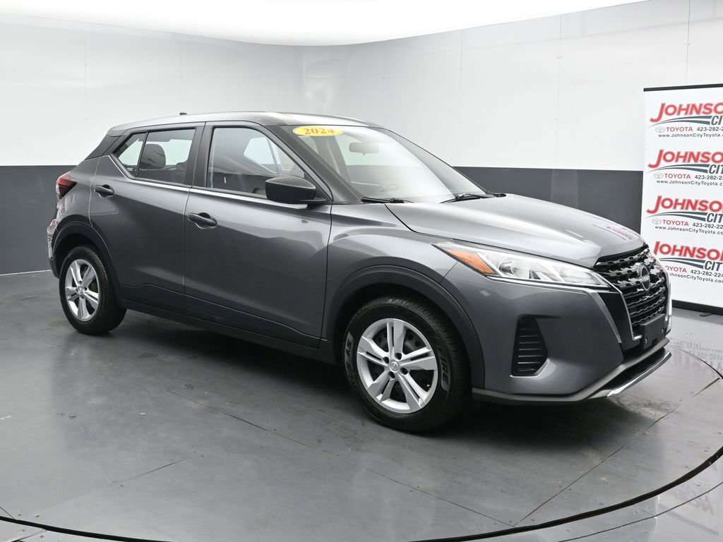 Used 2024 Nissan Kicks S FWD image 2