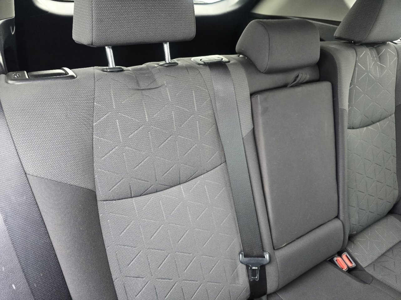 Certified 2020 Toyota RAV4 XLE w/ Convenience Package image 12