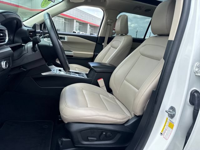 Used 2022 Ford Explorer XLT w/ Equipment Group 202A RWD image 16