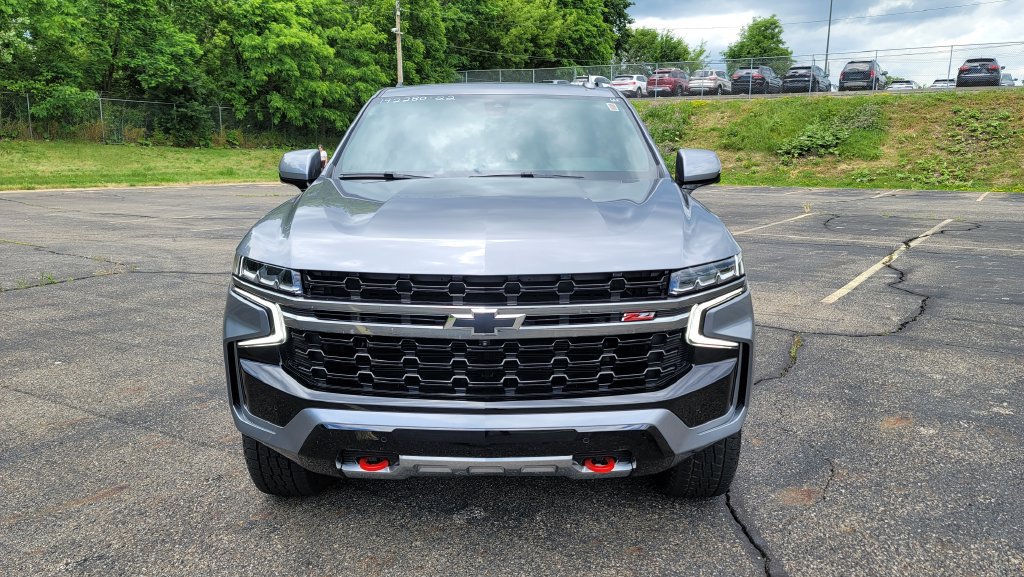 Used 2022 Chevrolet Tahoe Z71 w/ Luxury Package AWD/4WD image 4