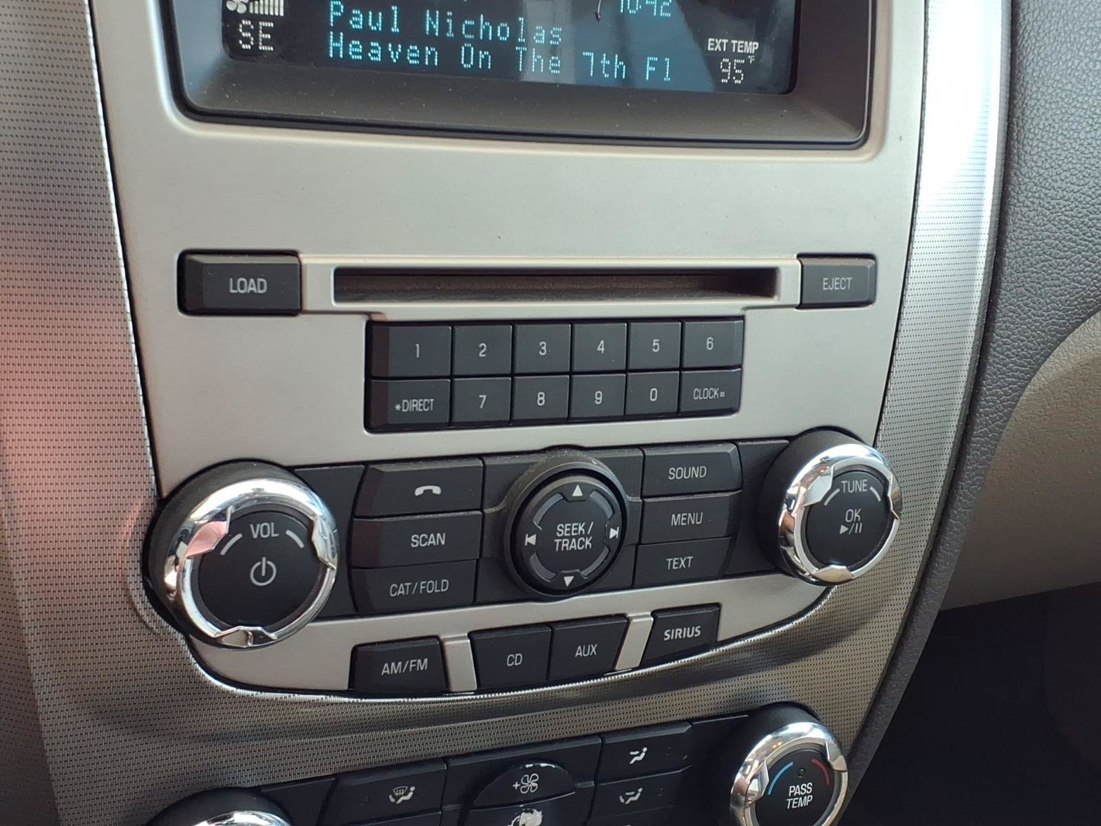Used 2012 Ford Fusion Hybrid FWD image 11