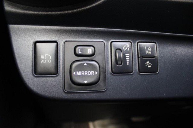 Used 2018 Toyota Prius C One image 40