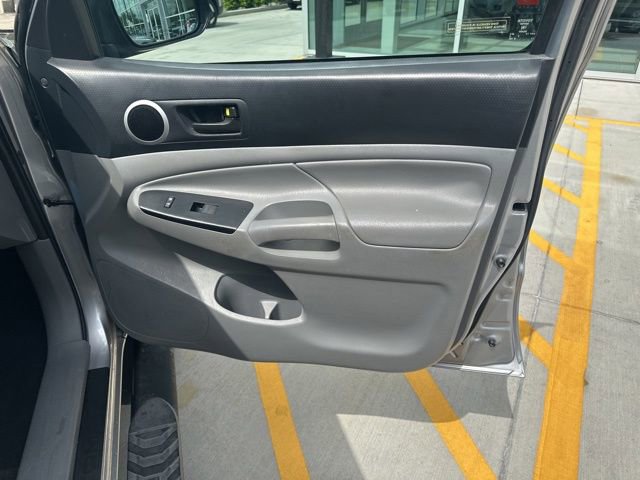 Used 2014 Toyota Tacoma PreRunner w/ SR5 Package RWD image 35