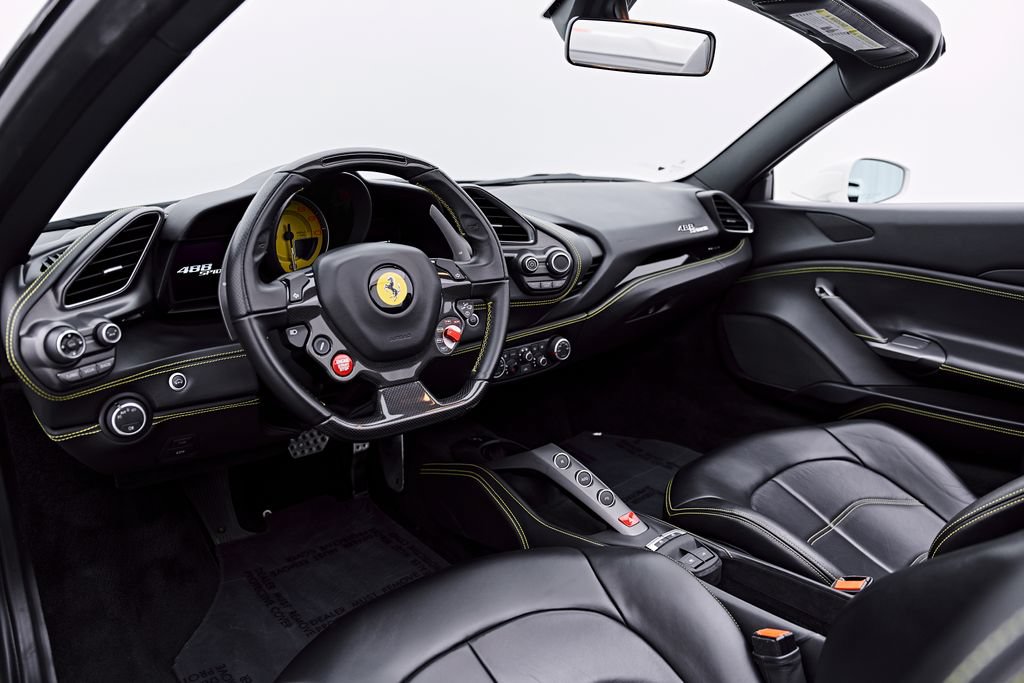 Used 2019 Ferrari 488 Spider RWD image 2