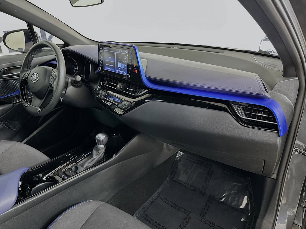 Used 2021 Toyota C-HR XLE FWD image 32