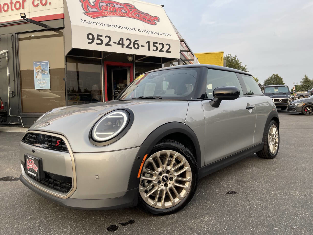 Used 2025 MINI Cooper S image 1