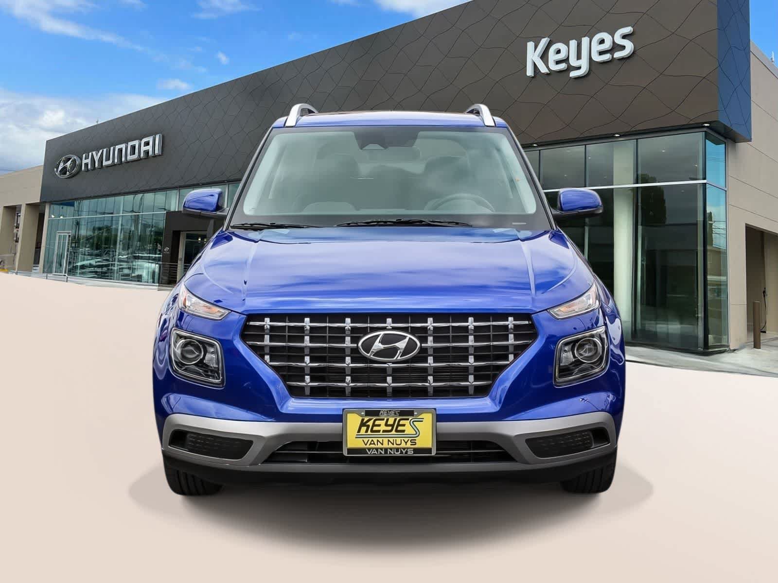 Certified 2024 Hyundai Venue SEL FWD image 2