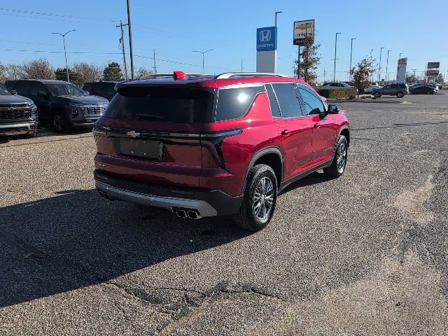 Used 2025 Chevrolet Traverse LT w/ Driver Confidence Package image 18