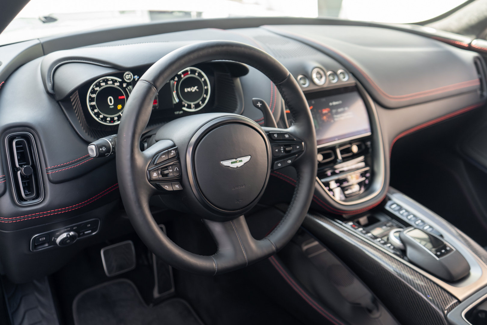 Used 2022 Aston Martin DBX AWD/4WD image 10