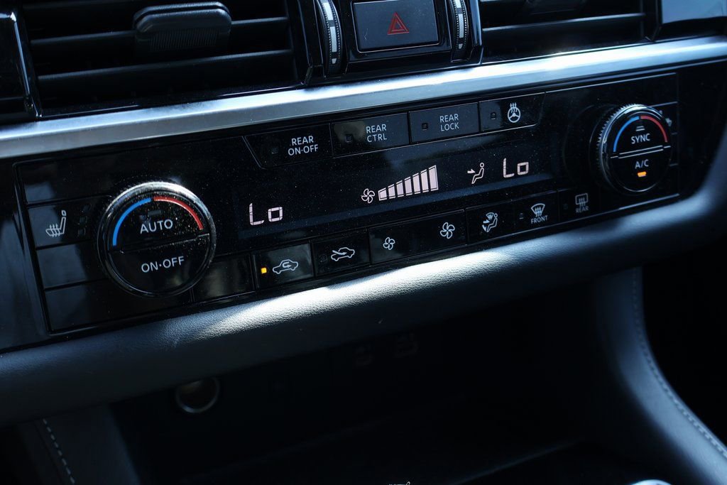 Used 2023 Nissan Pathfinder SL image 15