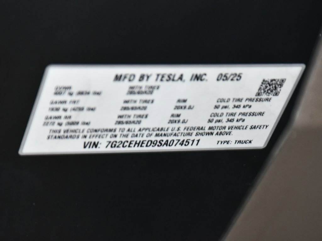 Used 2025 Tesla Cybertruck AWD Crew Cab image 20