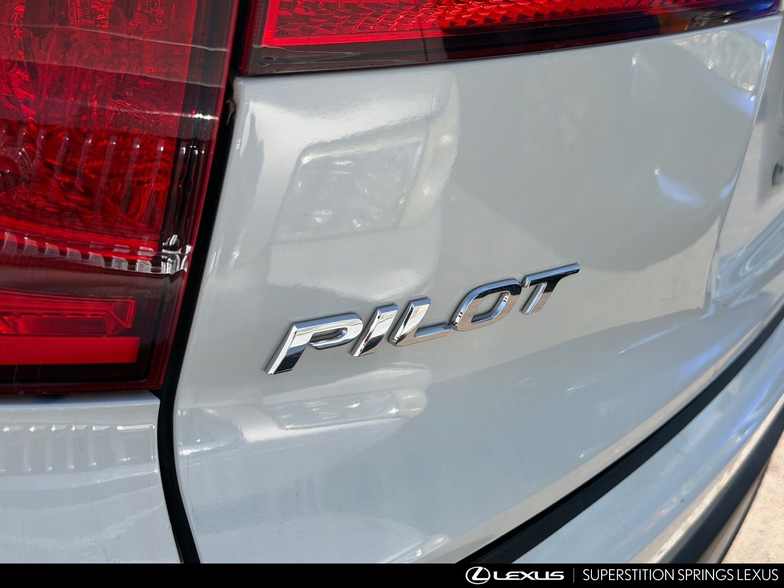 Used 2017 Honda Pilot Touring image 7