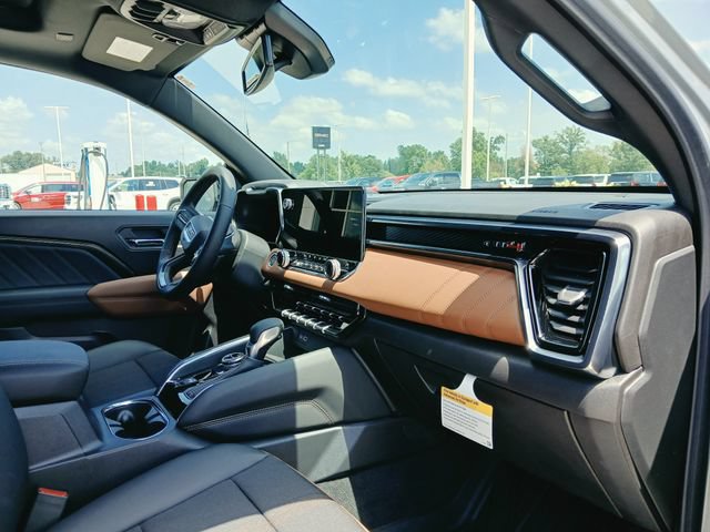New 2026 GMC Canyon AT4 w/ Technology Plus Package AWD/4WD image 17