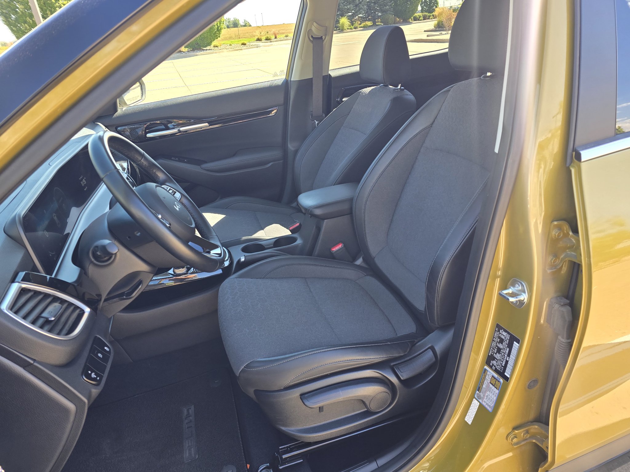 Used 2024 Kia Seltos S AWD/4WD image 14