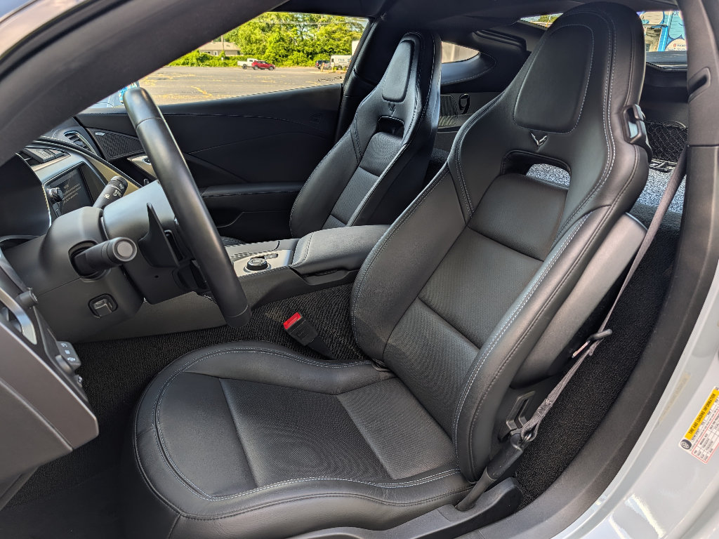 Used 2018 Chevrolet Corvette Grand Sport RWD image 16