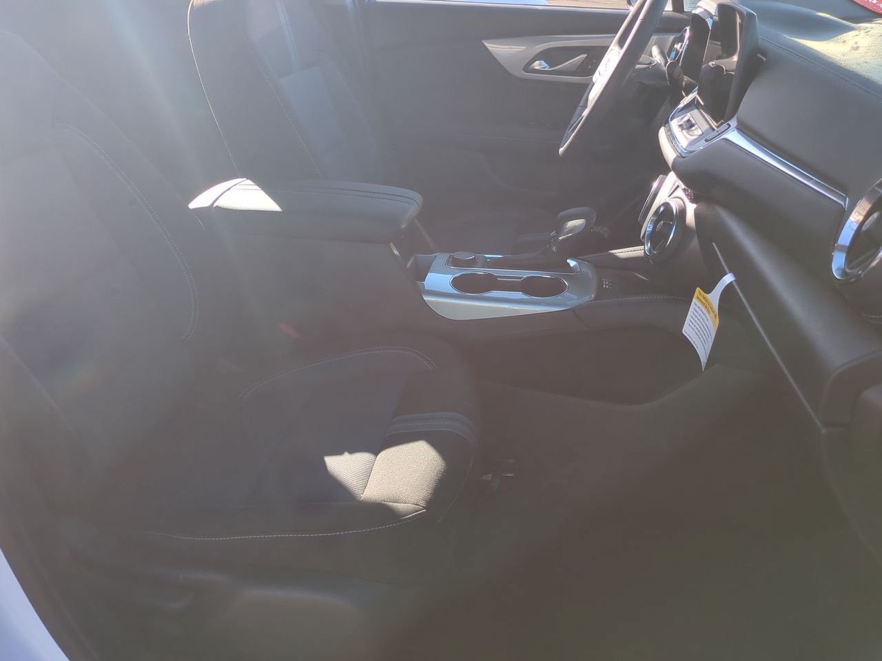 New 2026 Chevrolet Blazer LT w/ Convenience Package FWD image 27