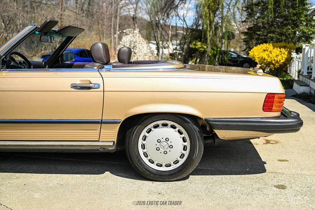 Used 1988 Mercedes-Benz 560 SL image 5