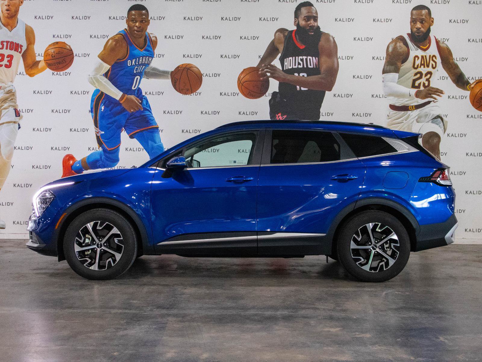 Used 2025 Kia Sportage EX w/ Premium Package FWD image 18