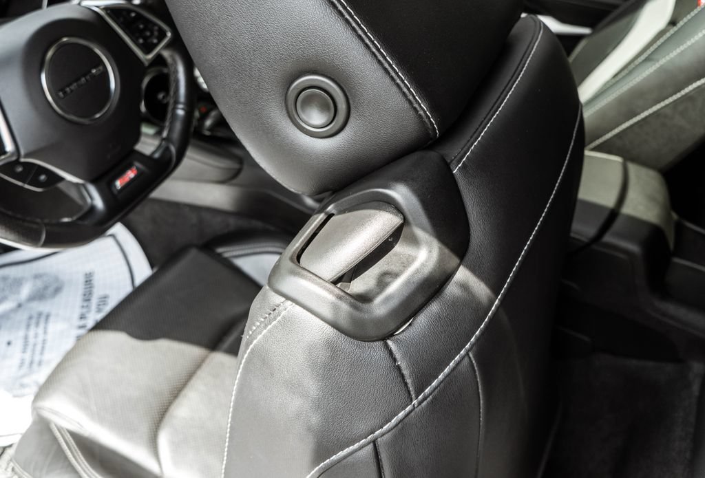 Used 2019 Chevrolet Camaro SS RWD image 26
