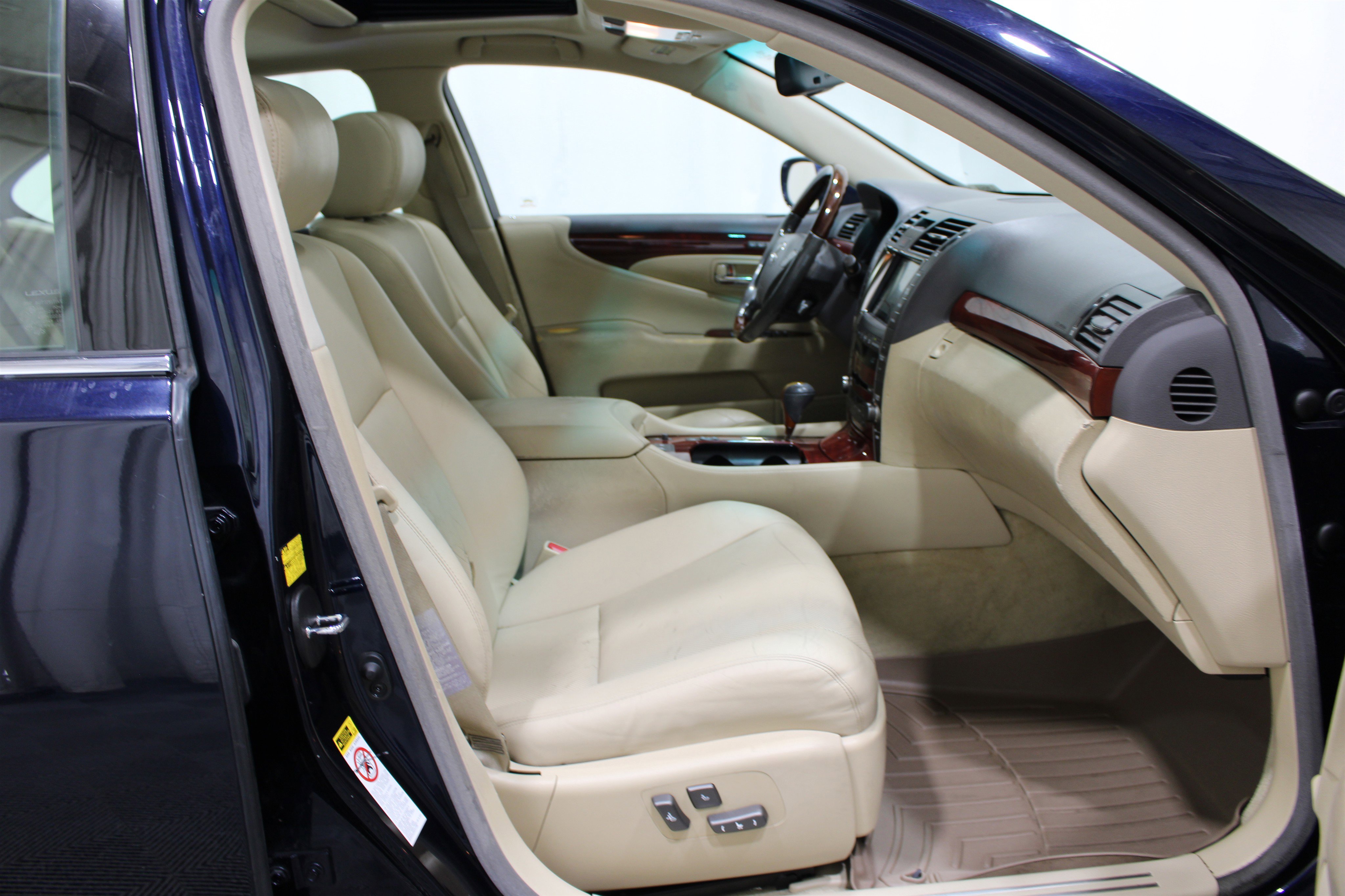 Used 2008 Lexus LS 460 RWD image 28
