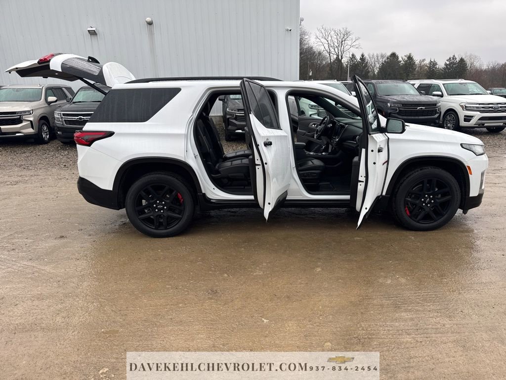 Used 2022 Chevrolet Traverse Premier w/ Redline Edition image 27