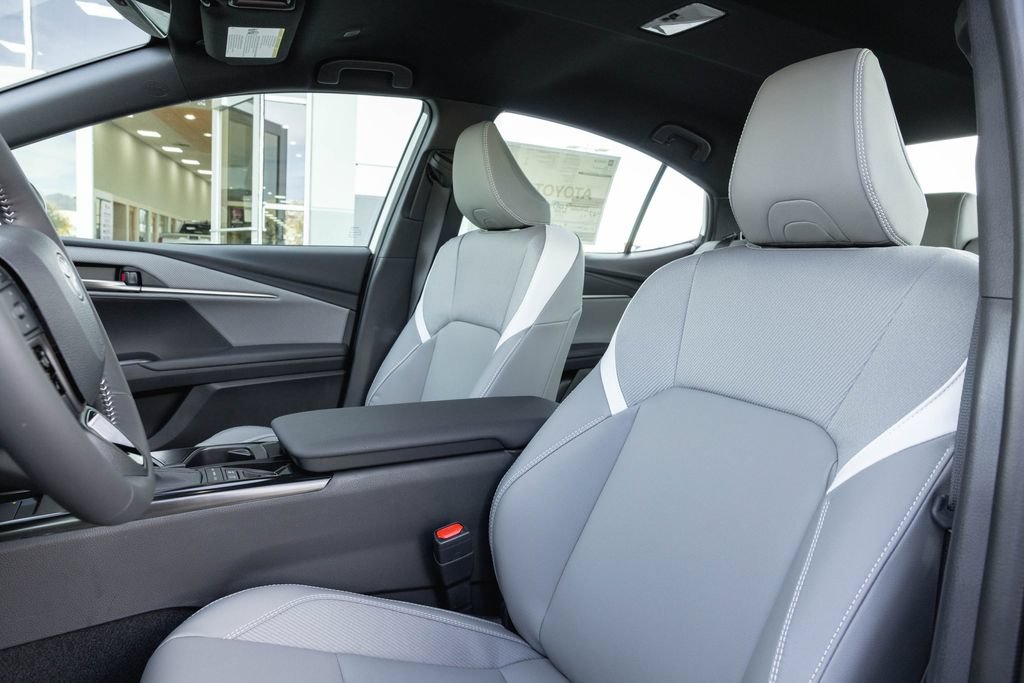 New 2026 Toyota Camry SE FWD image 8
