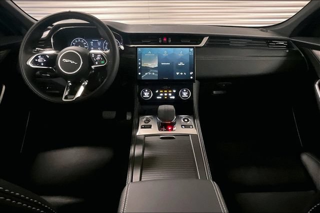 Certified 2024 Jaguar F-PACE R-Dynamic S AWD/4WD image 18