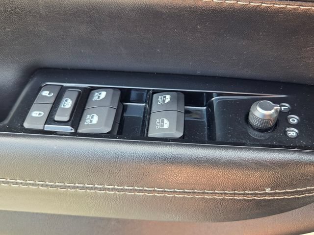 Used 2022 Jeep Wagoneer Series II RWD image 28