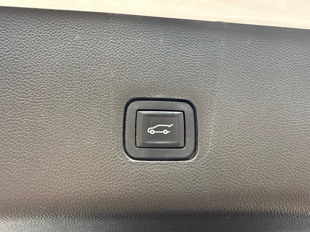 Used 2018 Chevrolet Traverse LT AWD/4WD image 13