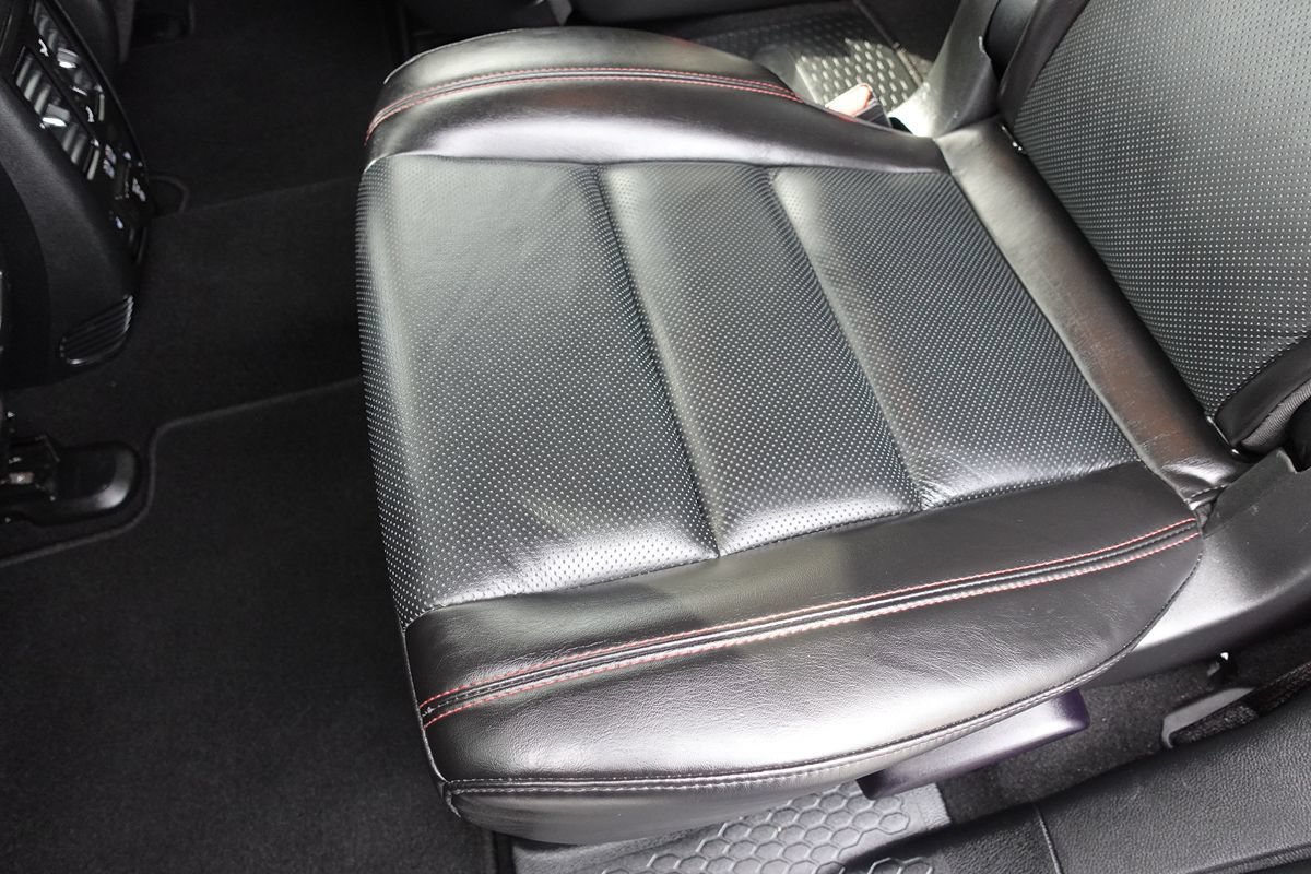 Used 2025 Dodge Durango R/T w/ Blacktop Package AWD/4WD image 18
