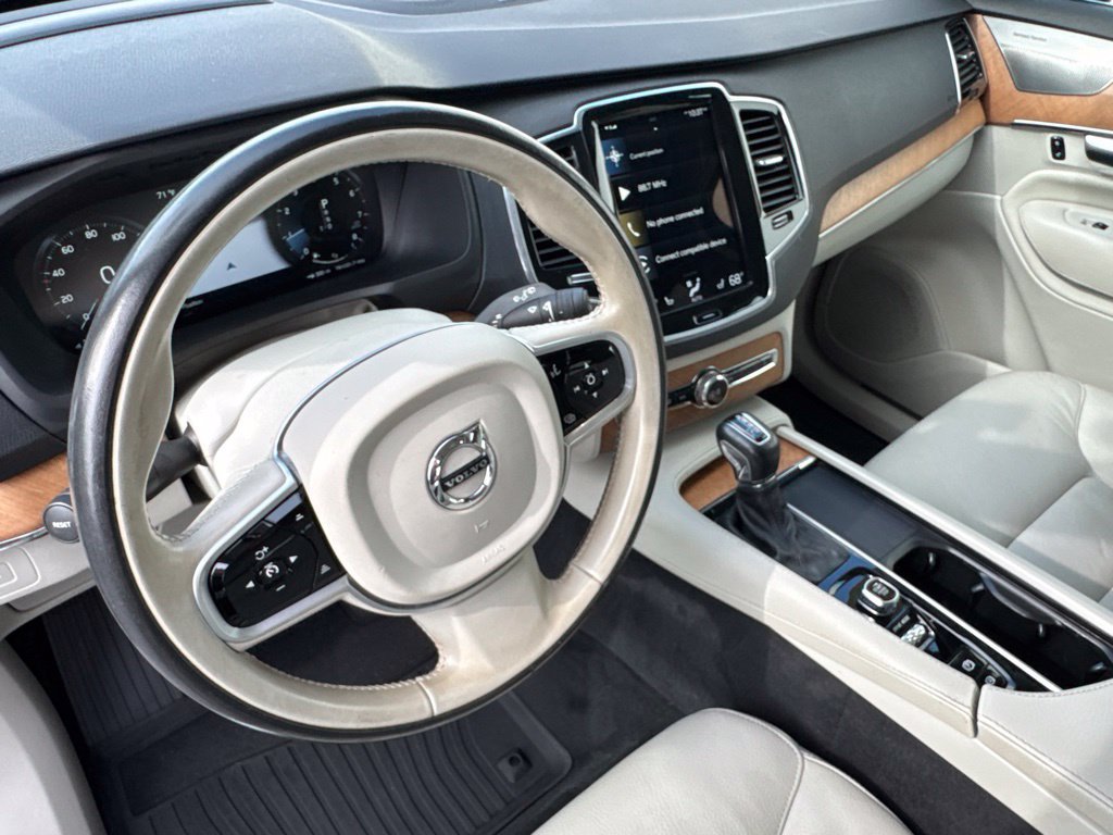 Used 2021 Volvo XC90 T6 Momentum w/ Advanced Package AWD/4WD image 24
