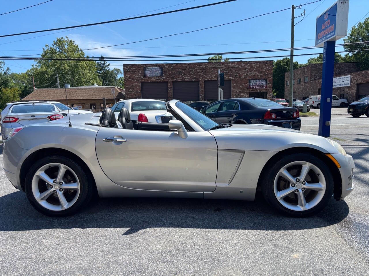 Used 2009 Saturn Sky w/ Premium Trim Package RWD image 12