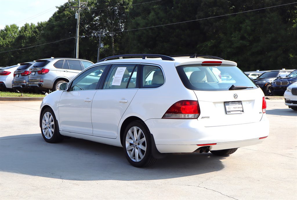 Used 2012 Volkswagen Jetta TDI FWD image 5