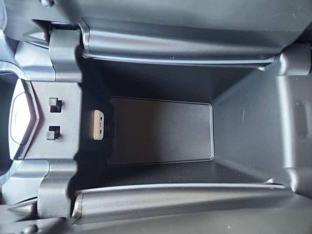 Used 2019 Buick Envision Premium AWD/4WD image 28