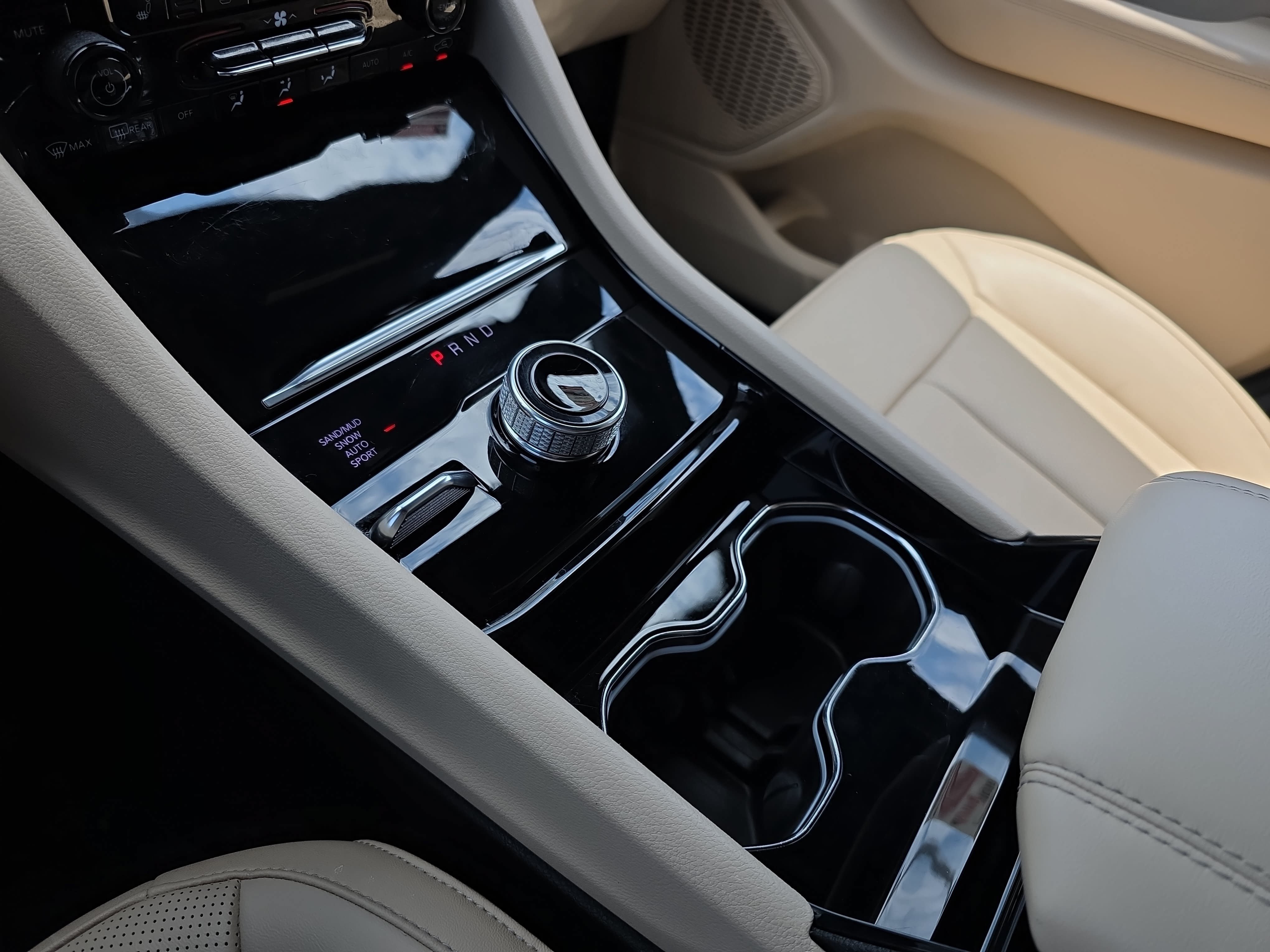 Certified 2023 Jeep Grand Cherokee L Limited w/ Luxury Tech Group II AWD/4WD image 19