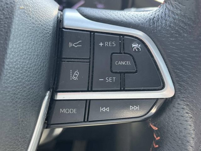Used 2022 Toyota Sienna XSE image 21