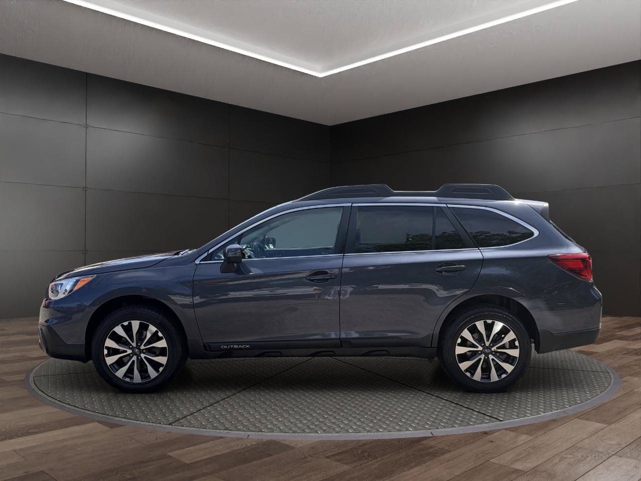 Used 2016 Subaru Outback 3.6R Limited AWD/4WD image 5