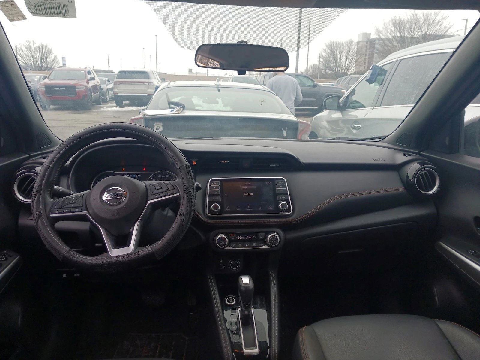 Used 2019 Nissan Kicks SR w/ SR Premium Package image 5