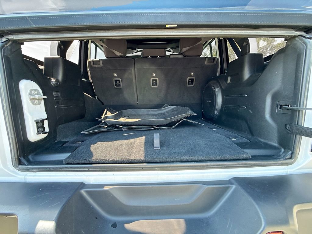 Used 2023 Jeep Wrangler Unlimited w/ Cold Weather Group image 30