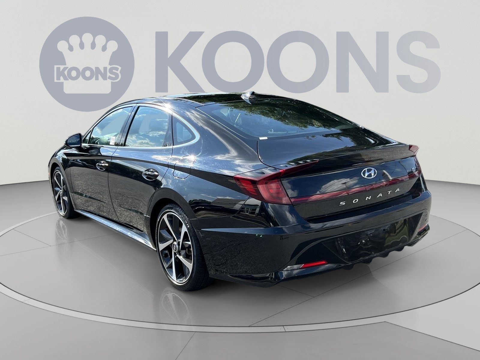 Used 2023 Hyundai Sonata SEL Plus FWD image 4
