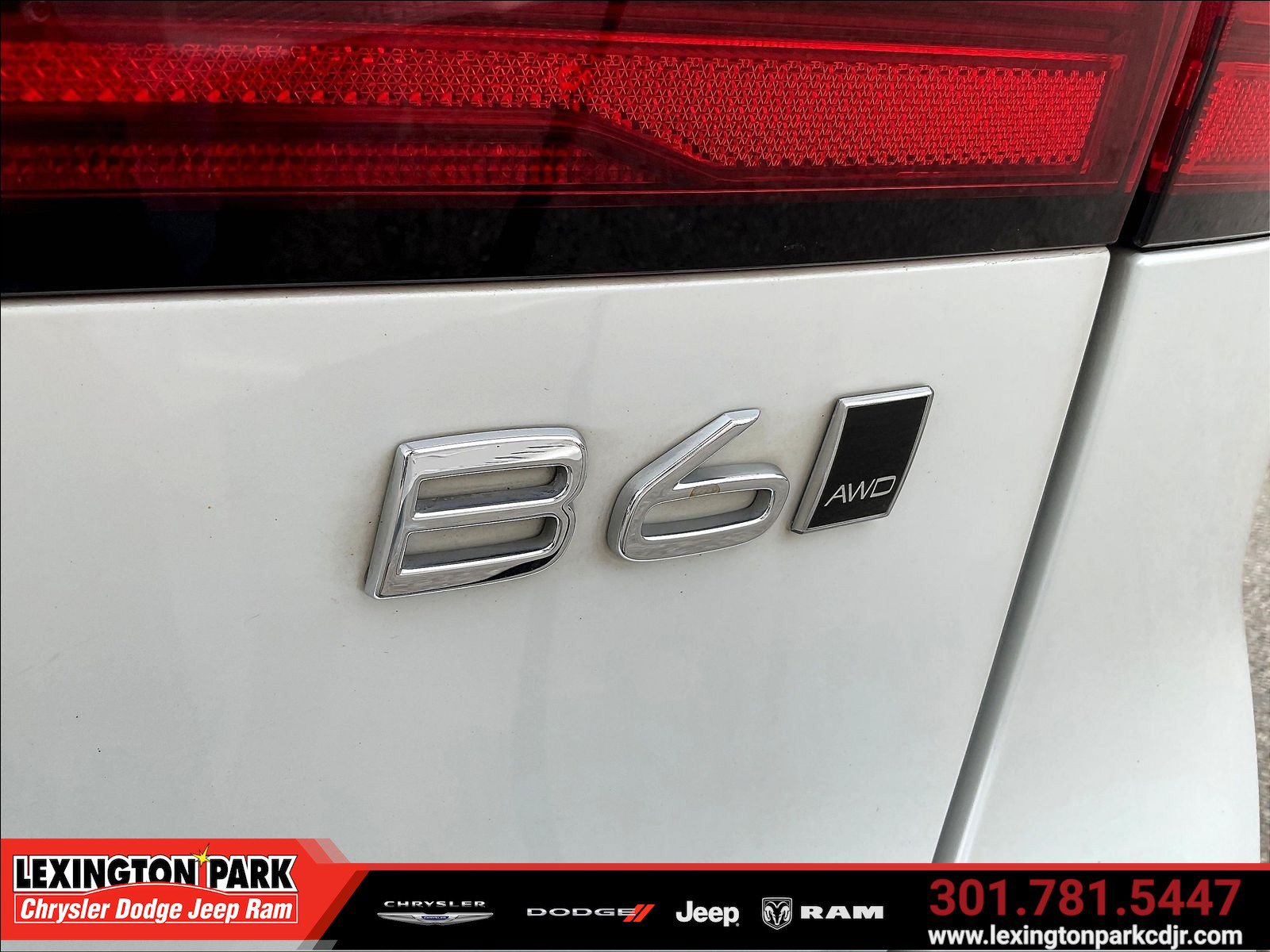 Used 2023 Volvo V90 B6 Cross Country Ultimate AWD/4WD image 23