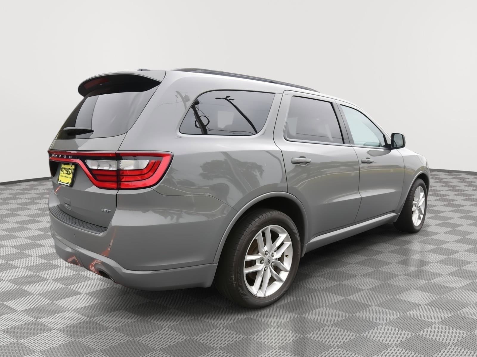 Used 2024 Dodge Durango GT RWD image 3