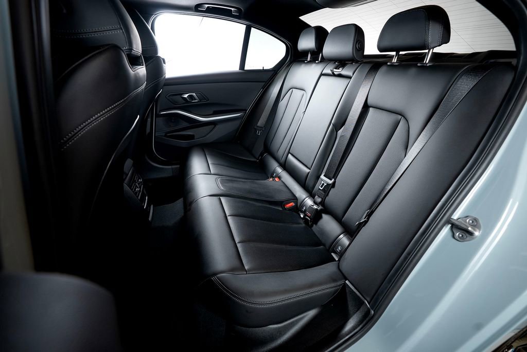 Used 2024 BMW M340i xDrive w/ Driving Assistance Package image 23