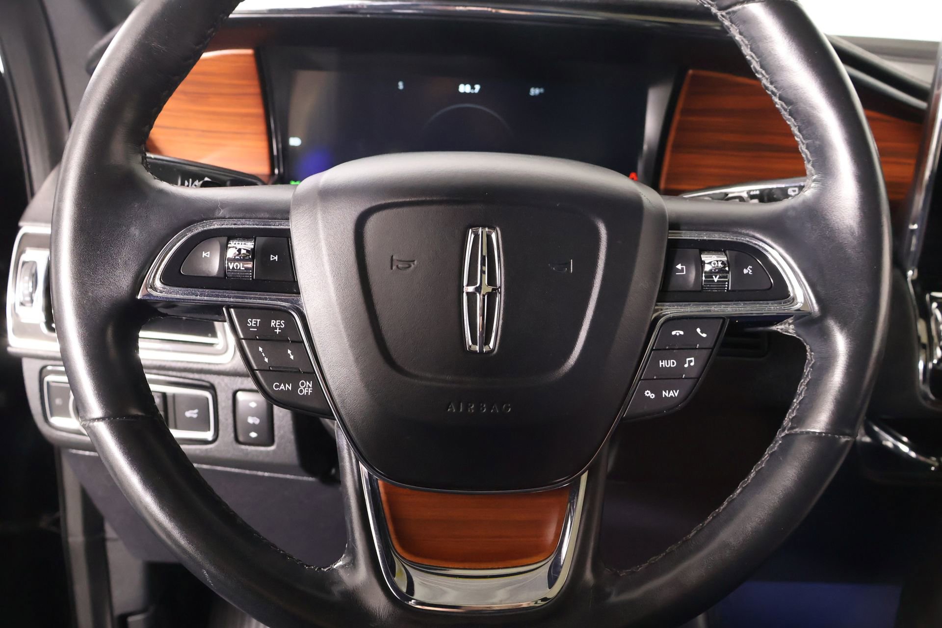 Used 2020 Lincoln Navigator Reserve w/ Luxury Package AWD/4WD image 3