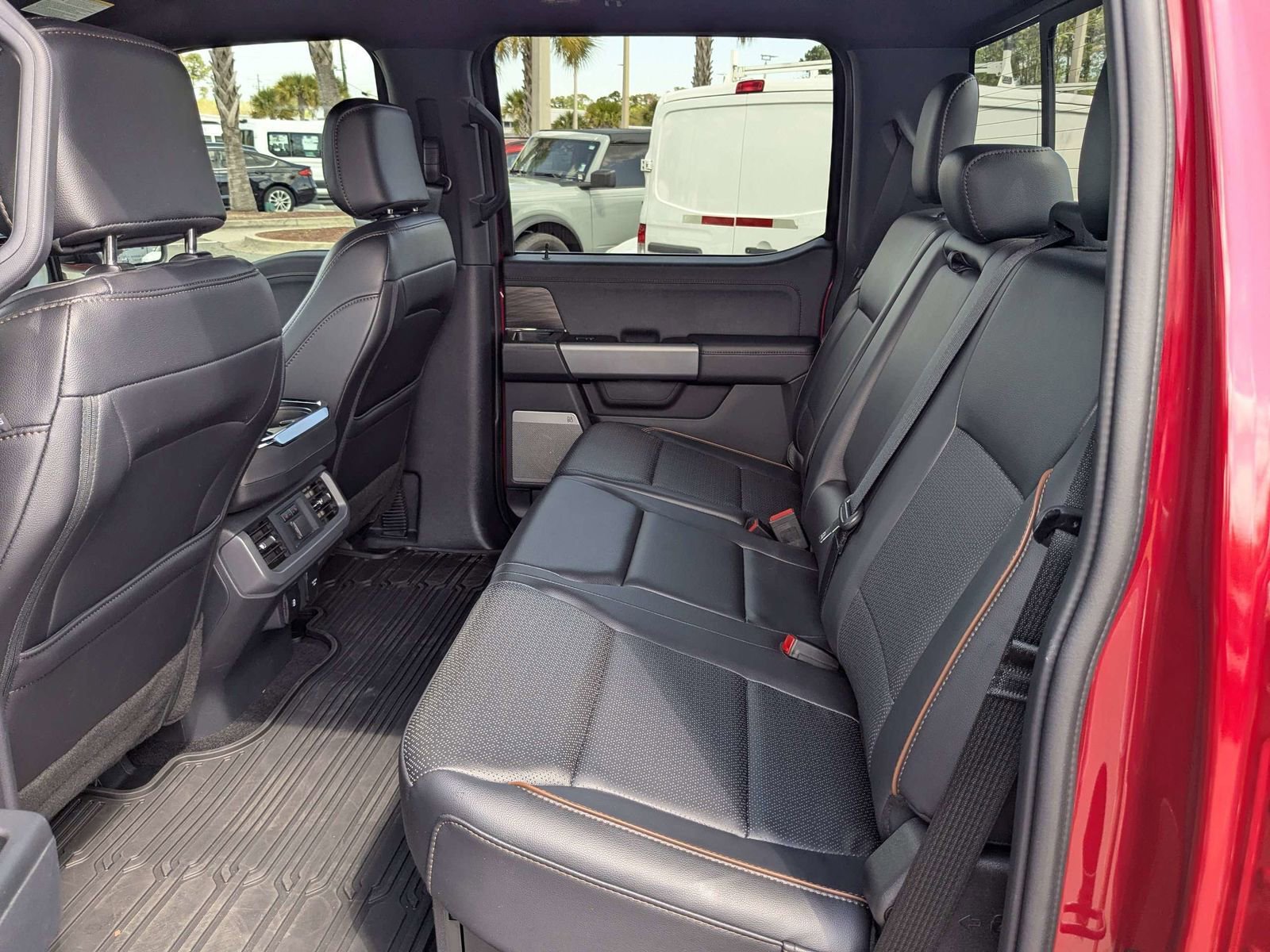 Used 2025 Ford F150 Lariat w/ Equipment Group 502A High image 14