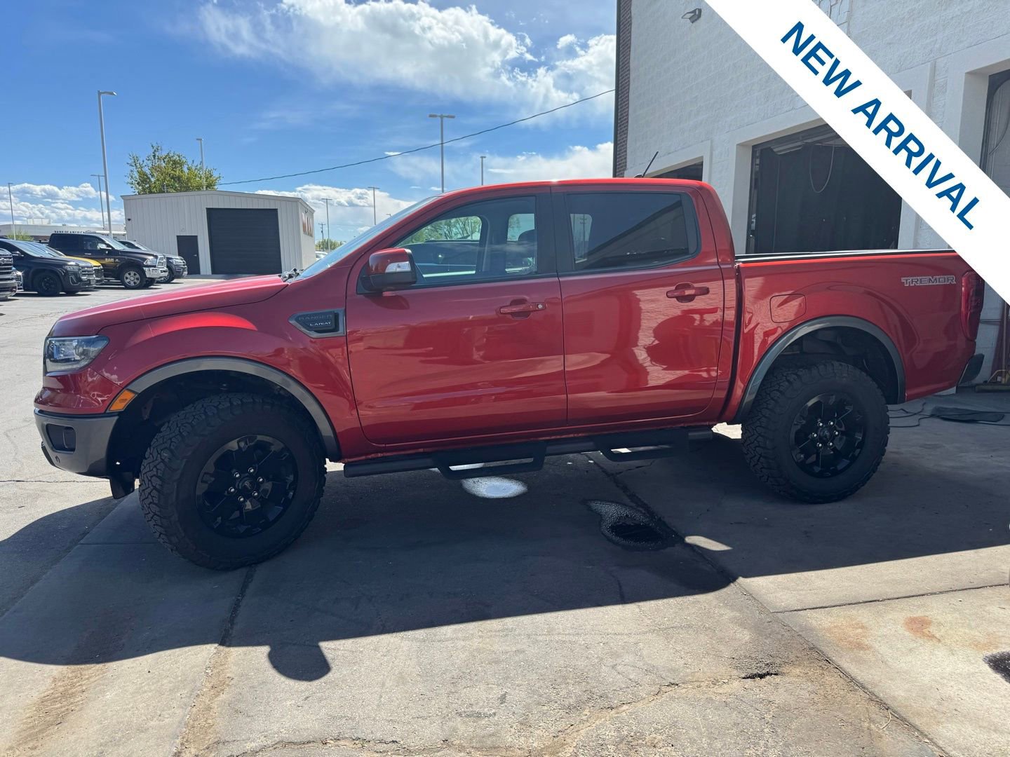 Used 2022 Ford Ranger Lariat w/ Tremor Off-Road Package AWD/4WD image 4